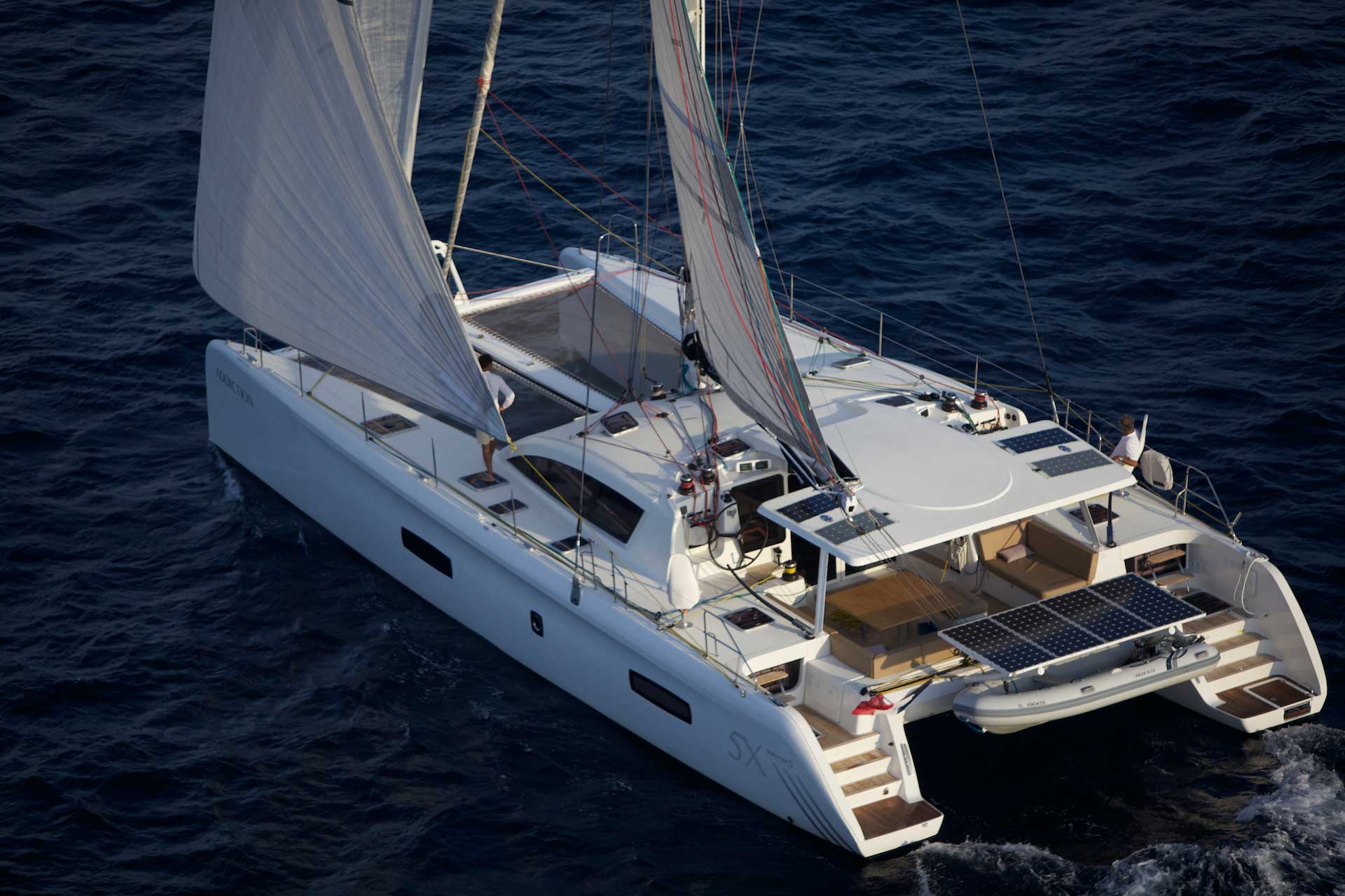 import boat of the year and best catamaran: discovery 50