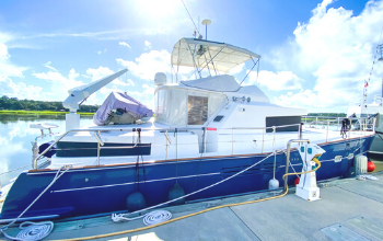 Lagoon 43 Power Catamaran sold BLUE MOON