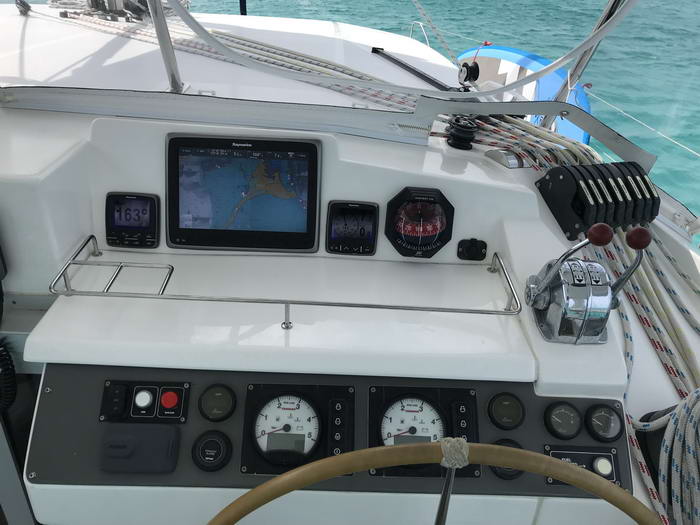 Leopard 40 catamaran electronics