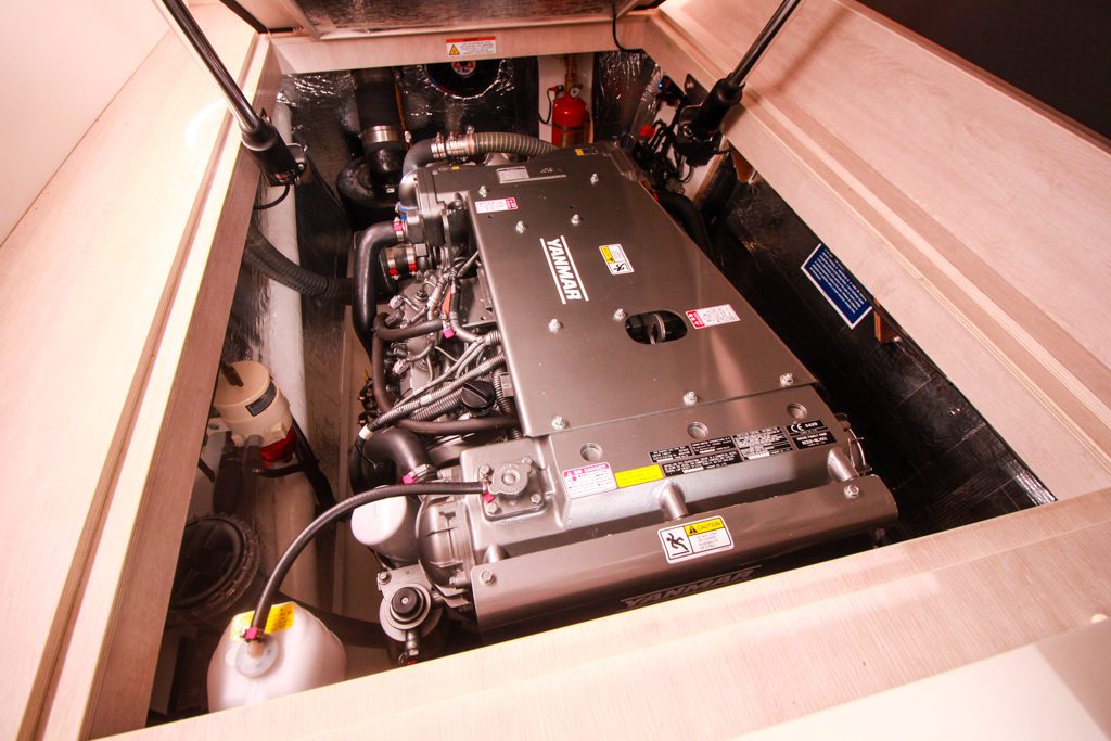 2019 Leopard 43 Power Catamaran engine