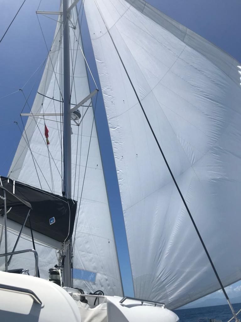 2019-Lagoon-450-F-Catamaran-sail