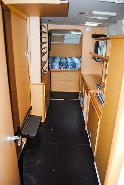2008 Lagoon 420 Catamaran for sale WAHOO- cabin
