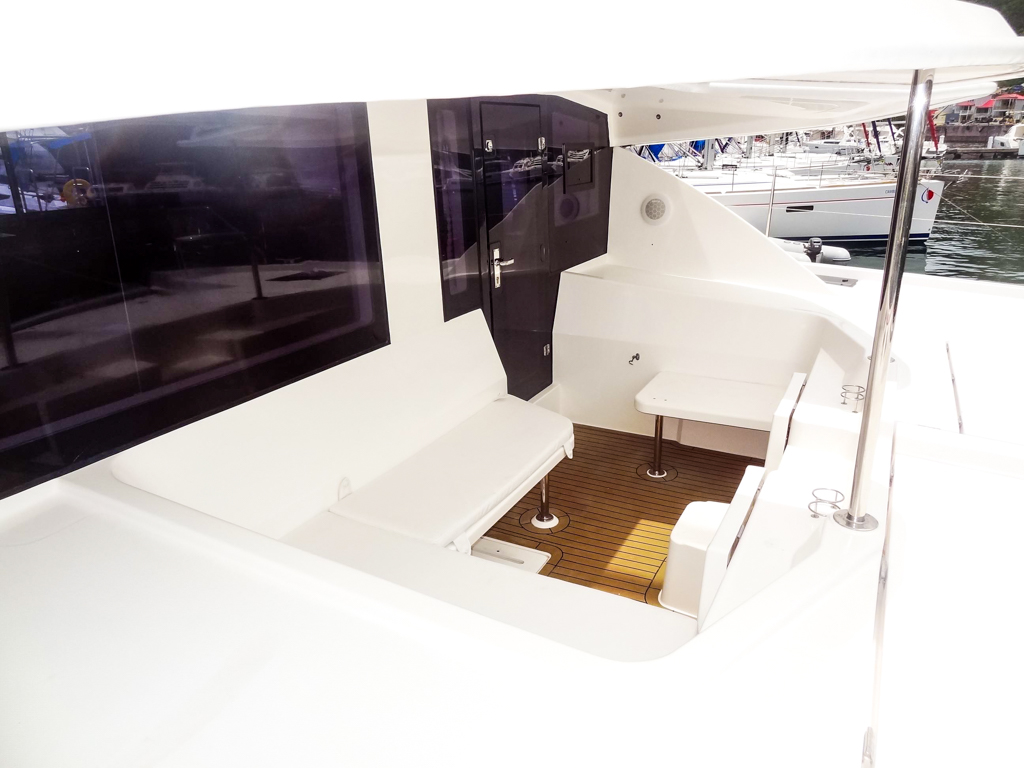 2013 Leopard 48 Catamaran KNOT ON CALL forward seating