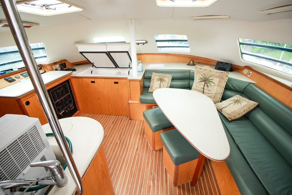 Manta 42 MKII Catamaran for sale salon