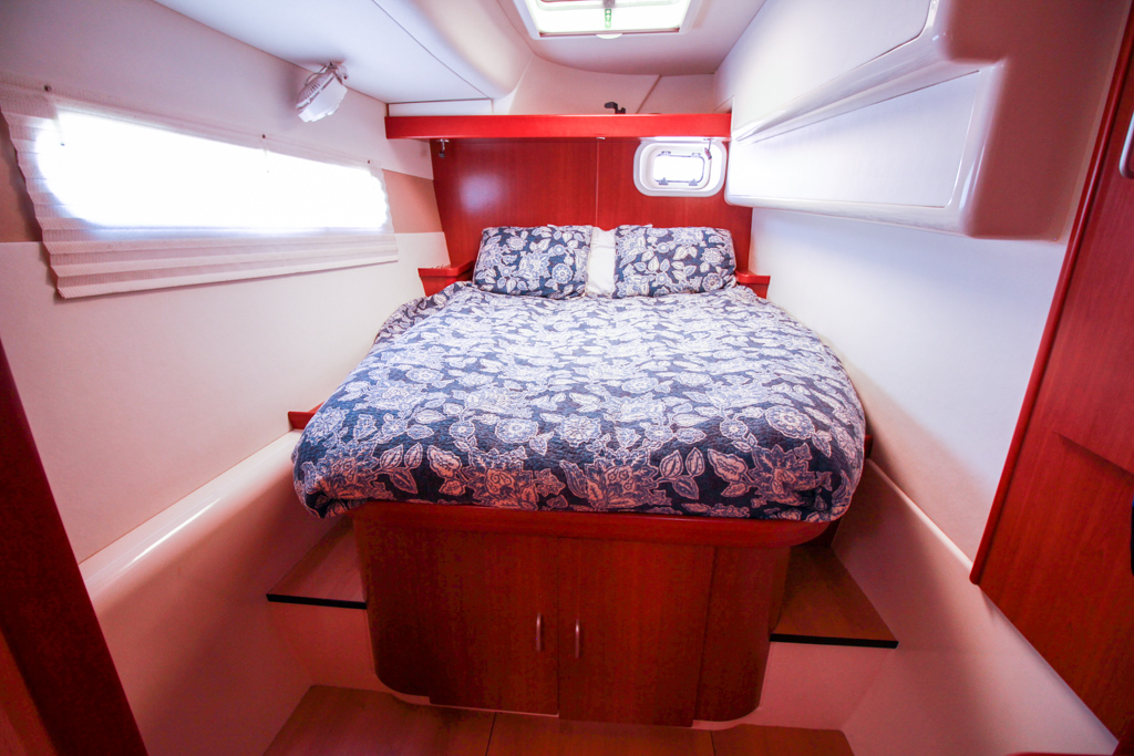 2011 Leopard 46 Catamaran DOUBLE DIAMOND main cabin