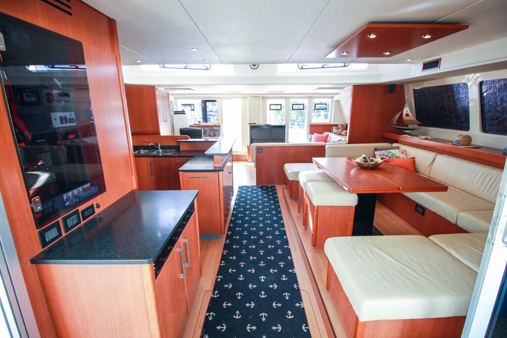 2013 Leopard 58 Catamaran AQUA BOB-salon