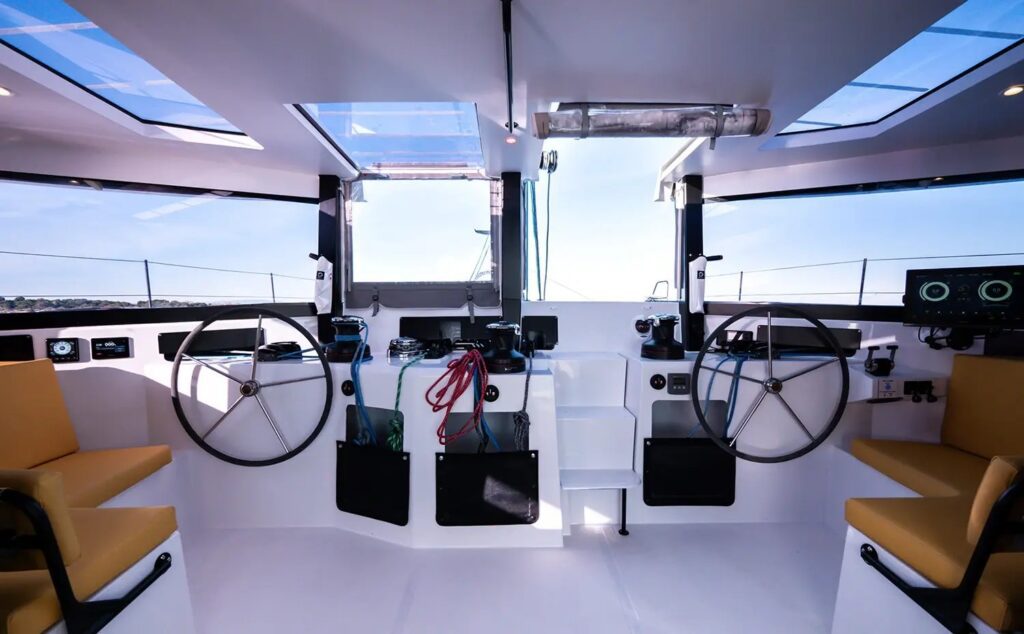 Twin wheels at the Windelo 54 enclosed forward cockpit